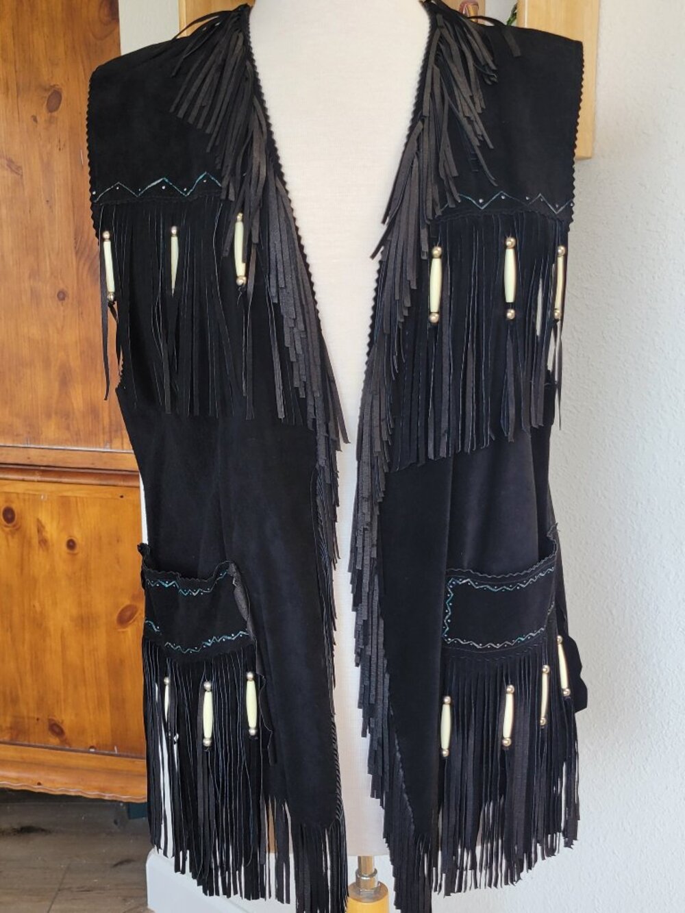 Patricia Wolf Black Sonora Suede Hand Painted Beaded & Fringed Vest Sz L